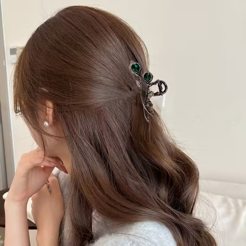 elegantti retrotyylinen tulppaanikuvioinen strassihiuspinni