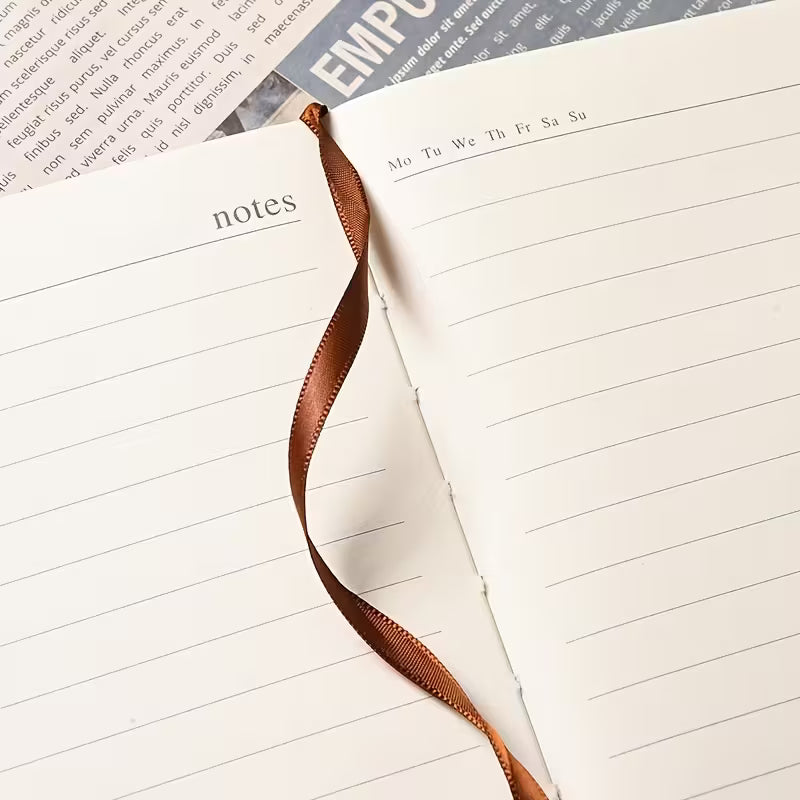 Upea lahja 1 kpl muistikirja + 1 kpl kynä + 1 kpl täyttöpakkaus