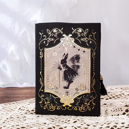 Gothic Fairy Tale Labyrinth -sarjan 36K kovakantinen muistikirja 224 sivua, paksua paperia
