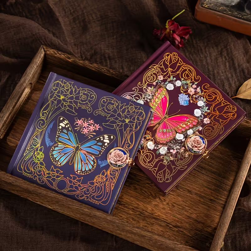 Kuninkaallinen kukkakuvioinen perhosmuistikirja - Vintage-kovakantinen muistikirja kultaisilla yksityiskohdilla, eloisa perhoskuvio