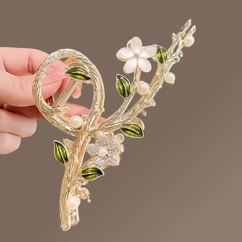 Kukkakuvioinen puunoksahiuspinni