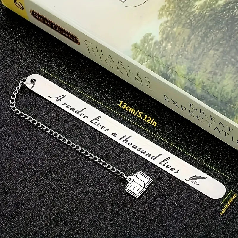 "A Reader Lives Thousand Lives" kirjanmerkki