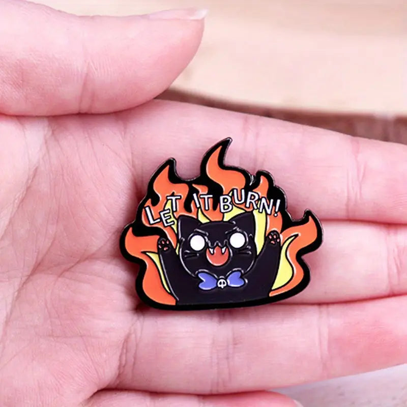 Emalinasta vaatteisiin tai laukkuihin kiinnitettäväksi