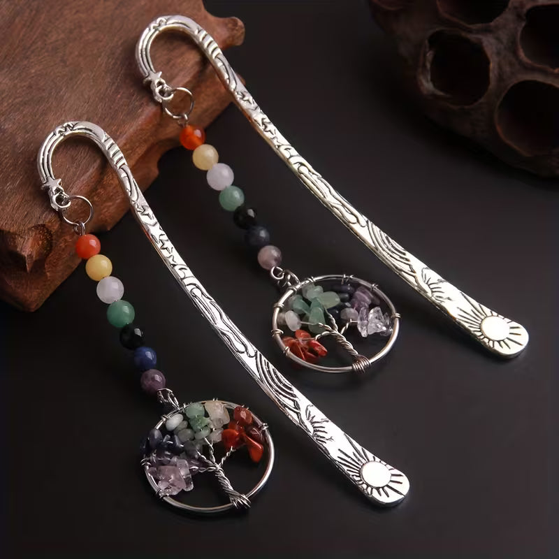 Käsintehdyt kirjanmerkit luonnonkivikristallilla, elämänpuu, aurinko ja tähdet