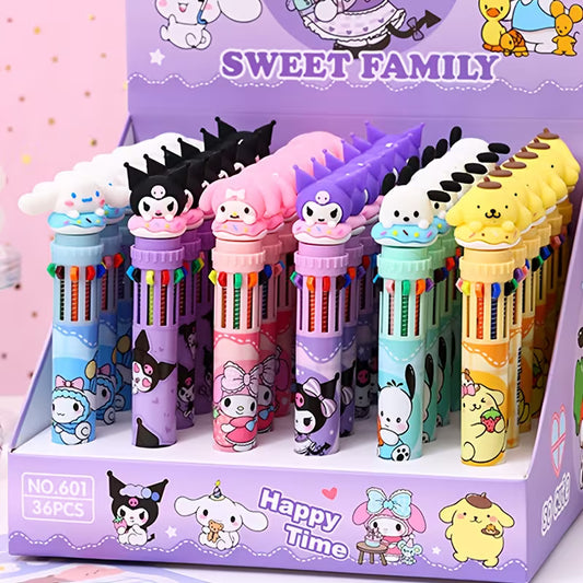 Käsi pitelee 10-väristä Sanrio-kuulakärkikynää, jossa on suloista hahmografiikkaa, ja kirjoittaa värikkäitä merkintöjä vihkoon.