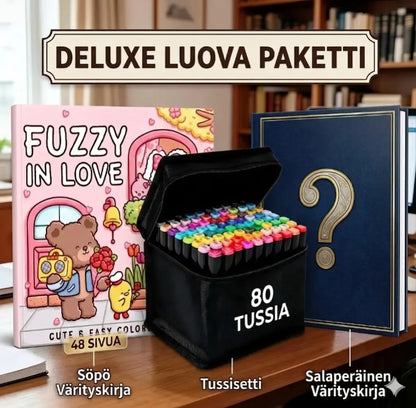 Lähikuva kädestä, joka värittää aikuisten värityskirjaa kaksipäisellä alkoholitussilla. Vieressä on 80 tussin setti ja toinen mysteerivärityskirja.