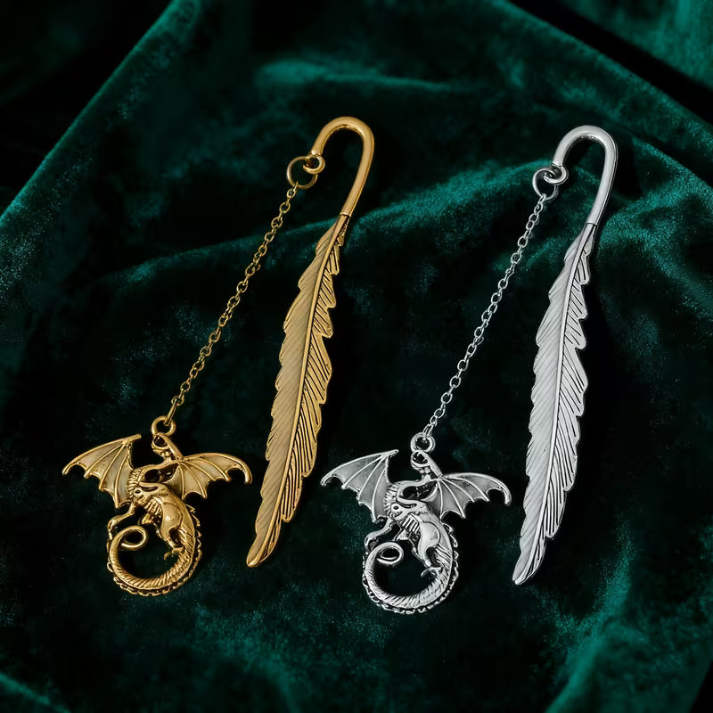 Pimeässä hohtava metallinen lohikäärmekirjanmerkki riipuksella