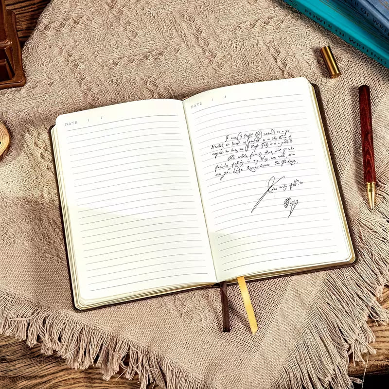 Syvänsininen vintage-tekonahkainen päiväkirja kullatuilla reunoilla, 320 sivua