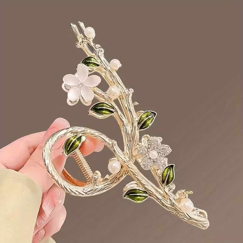 Kukkakuvioinen puunoksahiuspinni