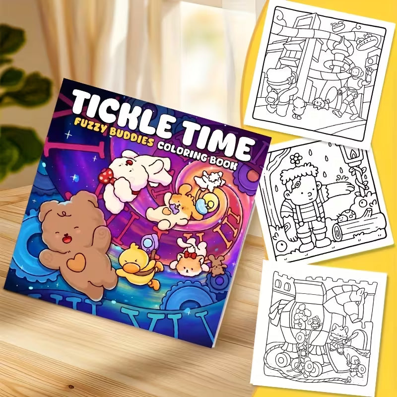 Lähikuva avatusta Tickle Time -värityskirjasta, jossa on naurava ja suloiseksi piirretty hahmo. Sivun vieressä on kirkkaanvärisiä puuvärejä ja teroitin